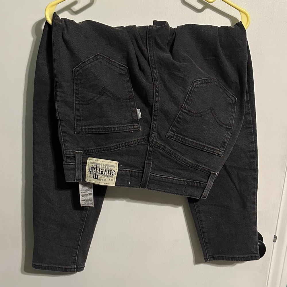 Levi’s‎ silver tab Women's Black Cropped Jeans size 27